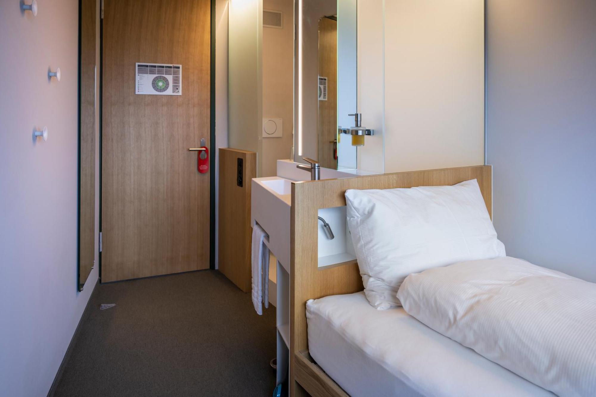 Centre Loewenberg Hotel Murten Ngoại thất bức ảnh